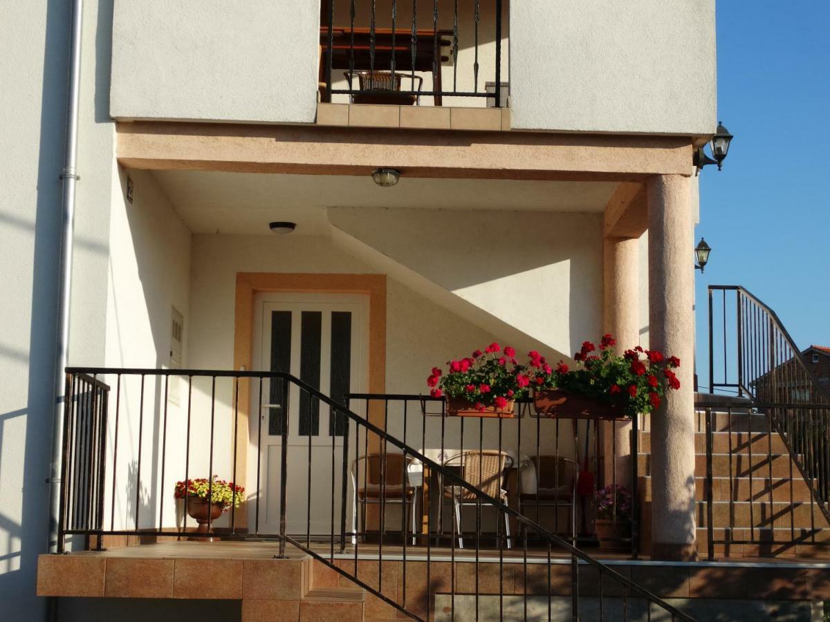 Apartman Petra Vrh  Kültér fotó